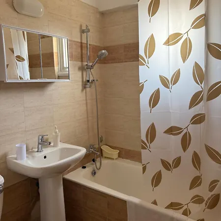 Appartement Welcome To 50m From The Beachfront Larnaca