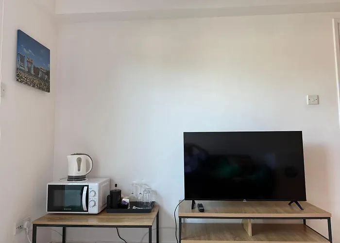 Welcome To 50m From The Beachfront Ларнака