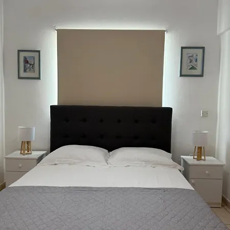 Welcome To 50m From The Beachfront Daire Larnaca